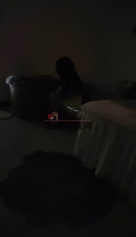 144726g88vd6bv6r6x9w86.jpg